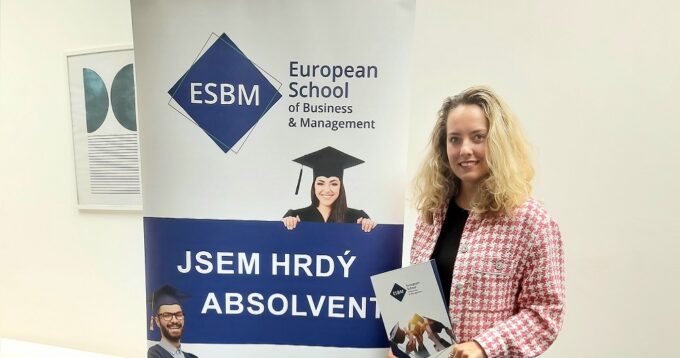 Gratulujeme čerstvým absolventom!